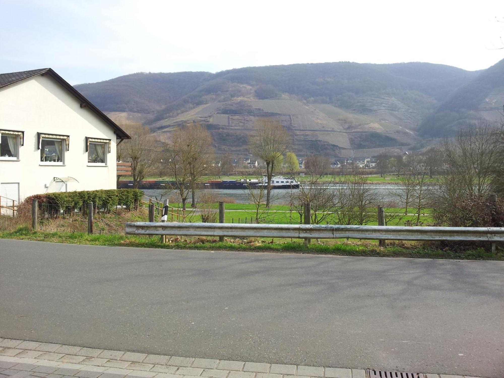 Hotel Zur Bruecke Senheim Buitenkant foto